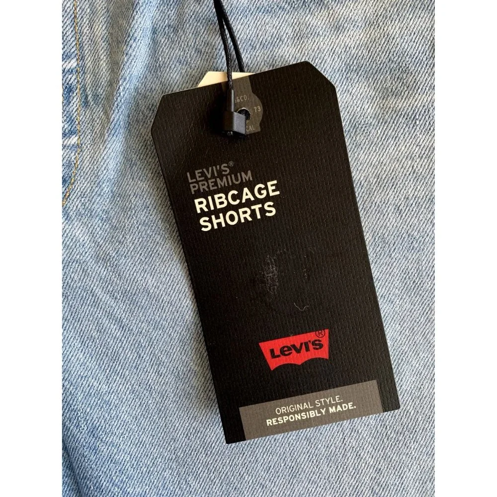 Levi's Premium "Ribcage Shorts" Light Wash NEW WITH TAG - Picture 2 of 7
